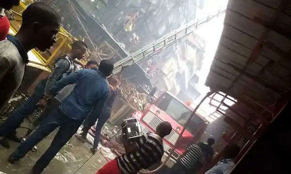 wpid-fire-outbreak-Balogun-Lagos-market-2