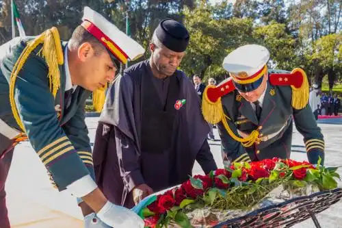 Osinbajo lays a wreath in honour of the fallen Heroes at the Square of Martyrs of El-Alia Cemetery 