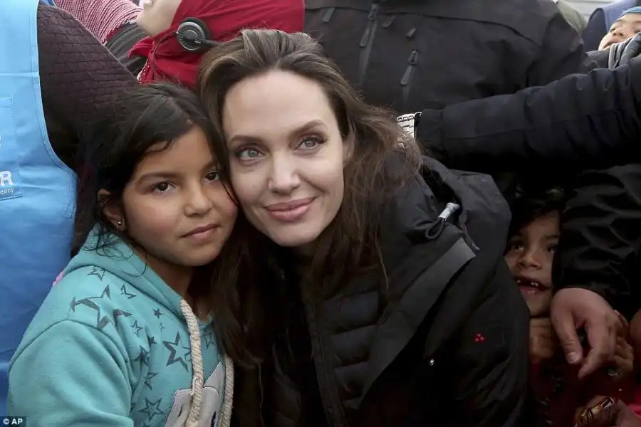 The Hollywood A-lister today met Syrian children displaced by the war at the Zaatari Refugee Camp in Jordan