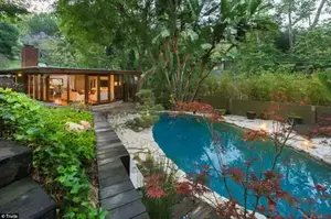 Listed: Anna Faris put her Hollywood Hills home on the market for .5 million on Friday