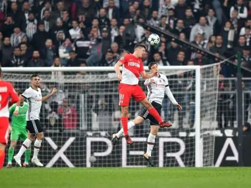 BULENT KILIC/GettyImages FBL-EUR-C1-BESIKTAS-MONACO