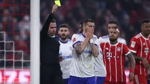 FC Bayern Muenchen v FC Schalke 04 - Bundesliga