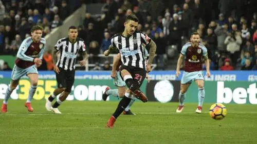 Newcastle United v Burnley - Premier League