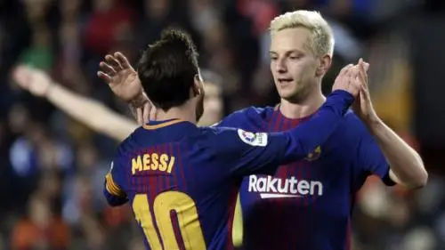 JOSE JORDAN/GettyImages FBL-ESP-CUP-VALENCIA-BARCELONA